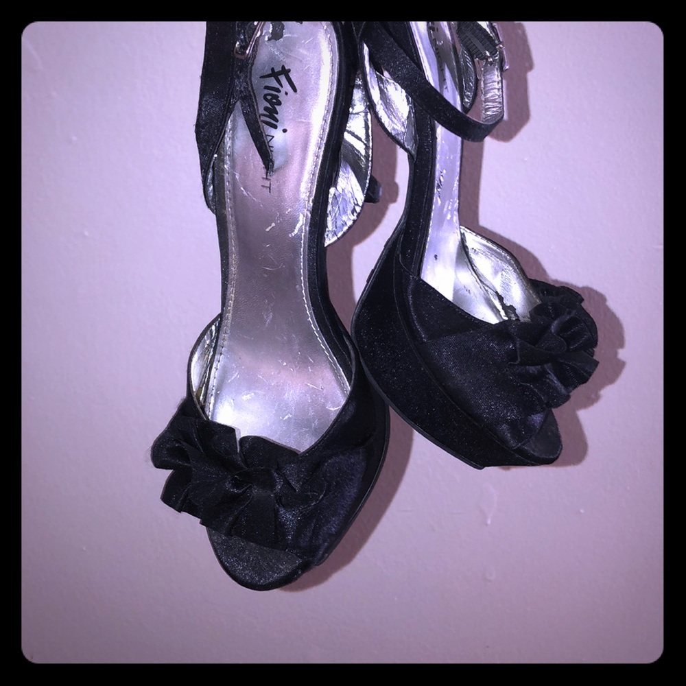Fioni Night Black Ruffle Detail Heels